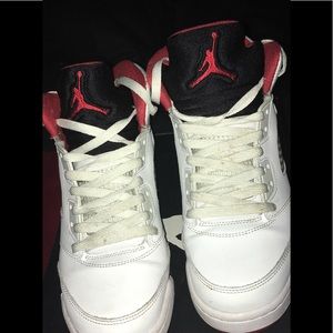 Retro Air Jordan Fire Red 5s